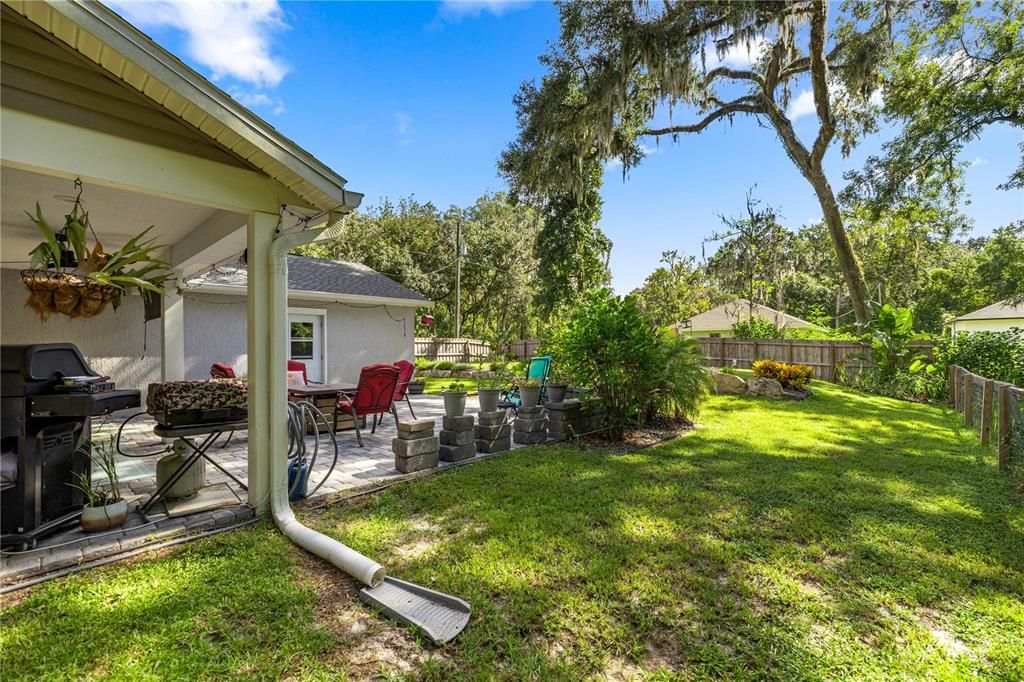 For Sale: $325,000 (3 beds, 2 baths, 1584 Square Feet)