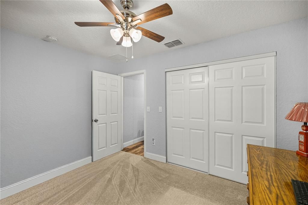 For Sale: $325,000 (3 beds, 2 baths, 1584 Square Feet)