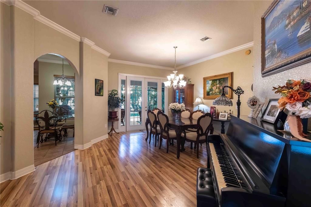 For Sale: $729,000 (3 beds, 3 baths, 2444 Square Feet)