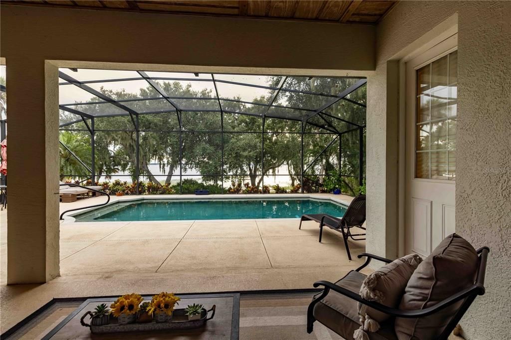 For Sale: $729,000 (3 beds, 3 baths, 2444 Square Feet)