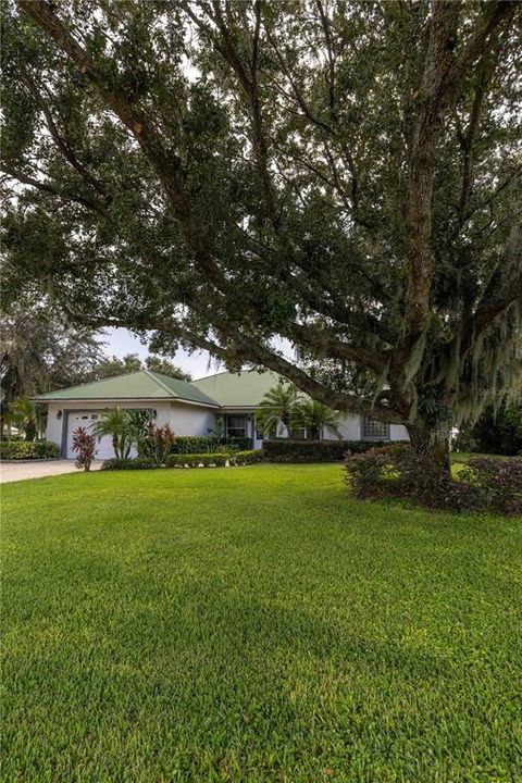 For Sale: $729,000 (3 beds, 3 baths, 2444 Square Feet)