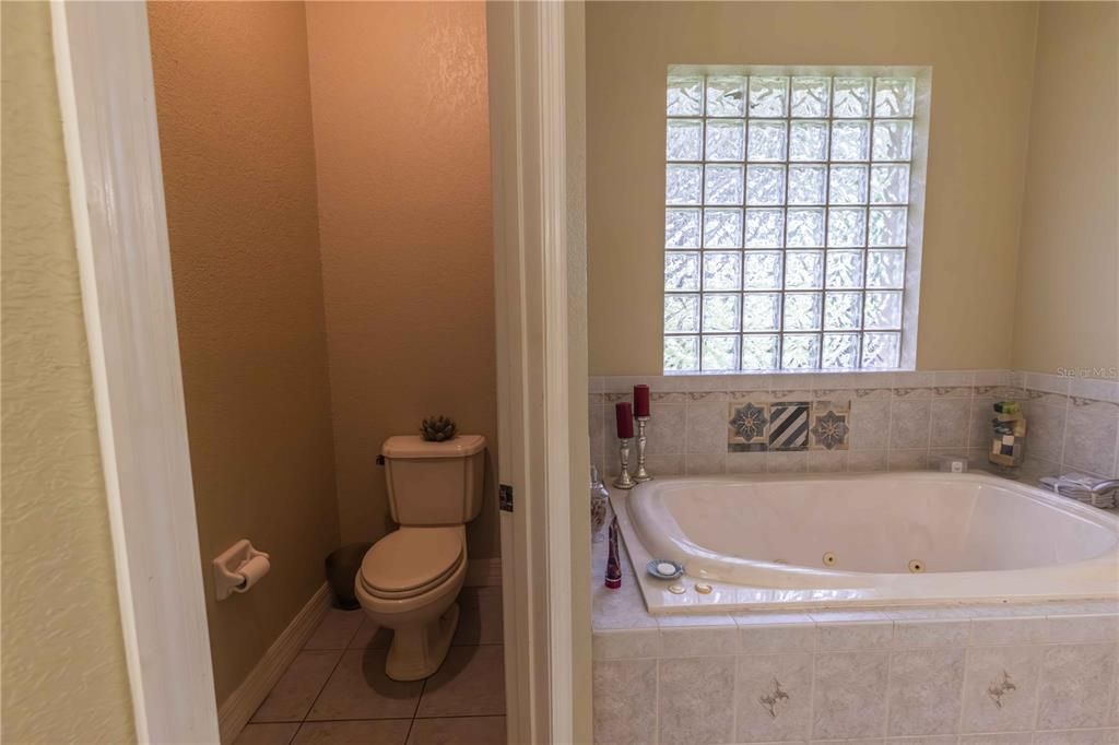 For Sale: $729,000 (3 beds, 3 baths, 2444 Square Feet)