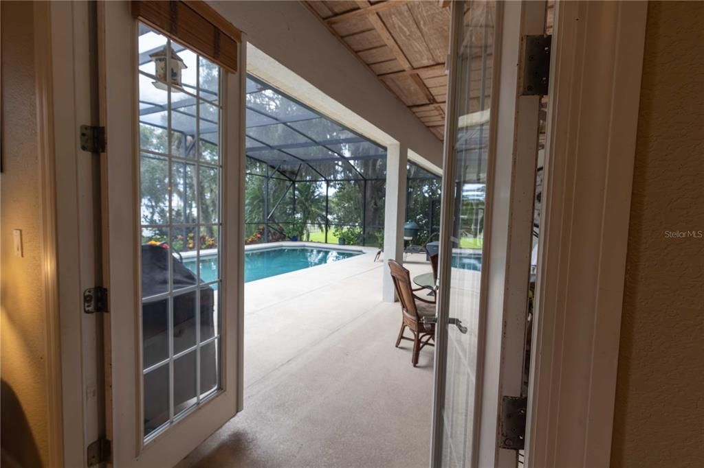 For Sale: $729,000 (3 beds, 3 baths, 2444 Square Feet)