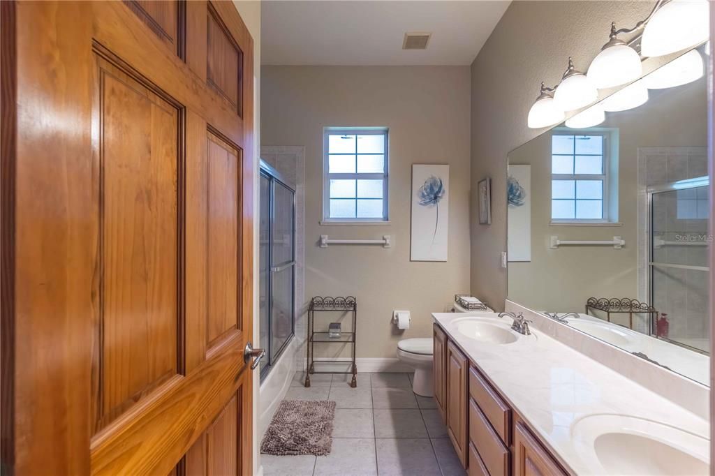 For Sale: $729,000 (3 beds, 3 baths, 2444 Square Feet)