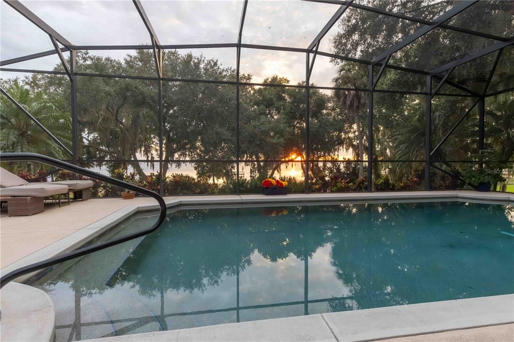 For Sale: $729,000 (3 beds, 3 baths, 2444 Square Feet)