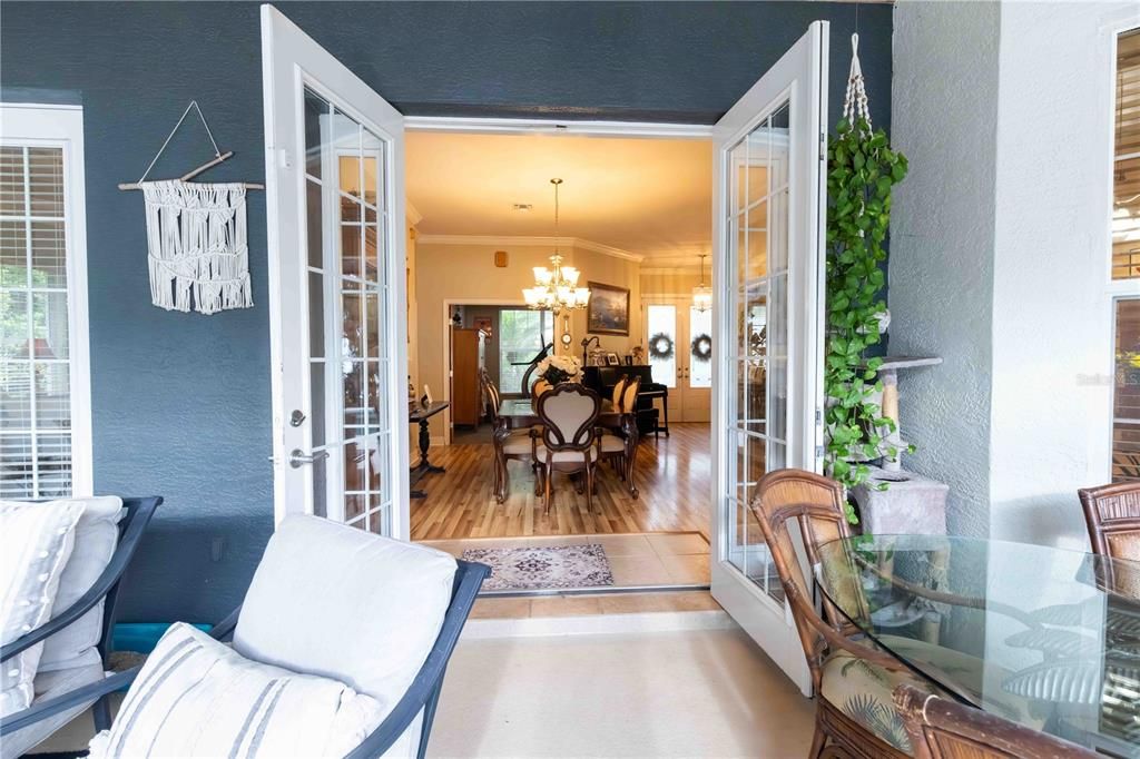 For Sale: $729,000 (3 beds, 3 baths, 2444 Square Feet)