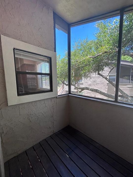 For Sale: $150,000 (1 beds, 1 baths, 749 Square Feet)