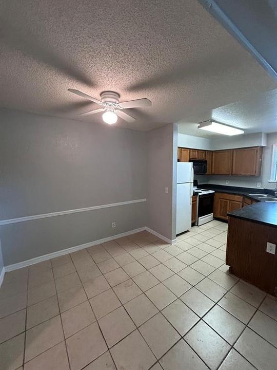 For Sale: $150,000 (1 beds, 1 baths, 749 Square Feet)