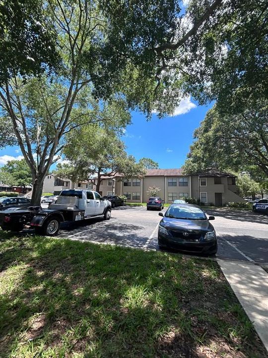 For Sale: $150,000 (1 beds, 1 baths, 749 Square Feet)