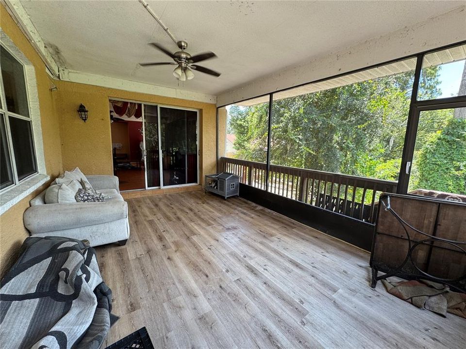 For Sale: $760,000 (5 beds, 4 baths, 4354 Square Feet)