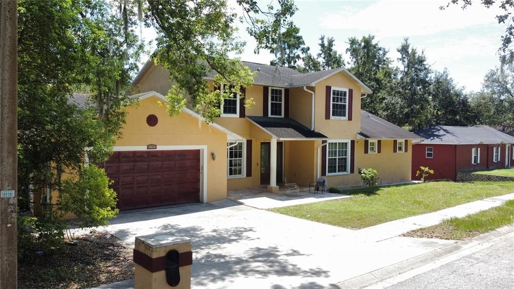 For Sale: $760,000 (5 beds, 4 baths, 4354 Square Feet)