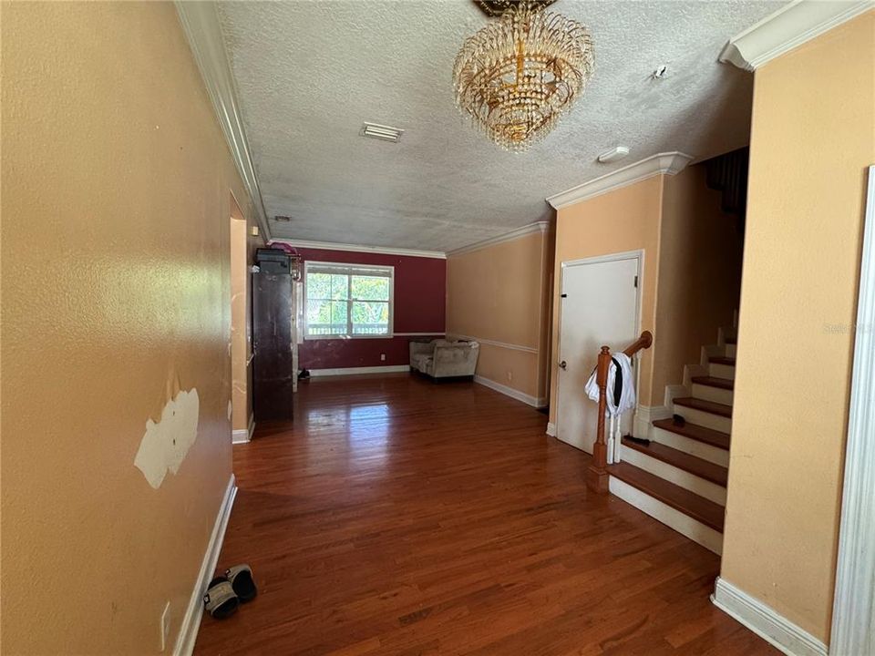 For Sale: $760,000 (5 beds, 4 baths, 4354 Square Feet)