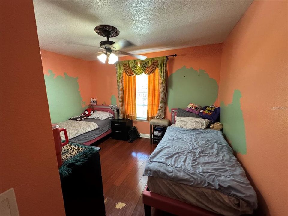 For Sale: $760,000 (5 beds, 4 baths, 4354 Square Feet)