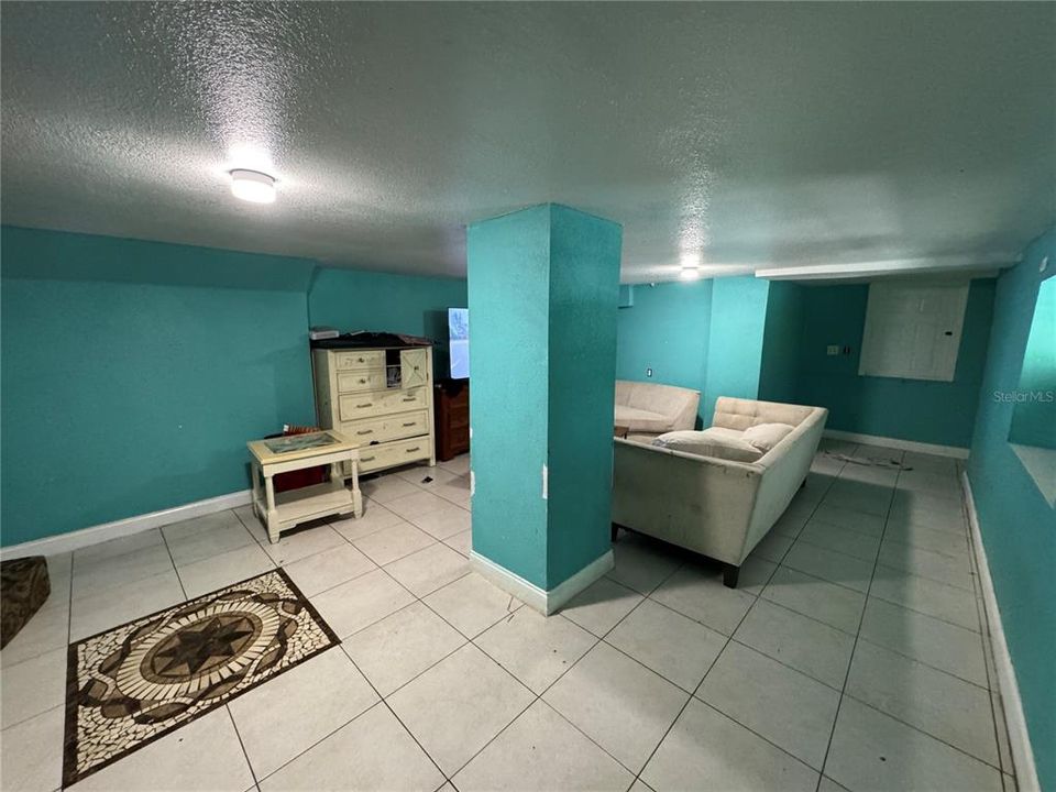 For Sale: $760,000 (5 beds, 4 baths, 4354 Square Feet)