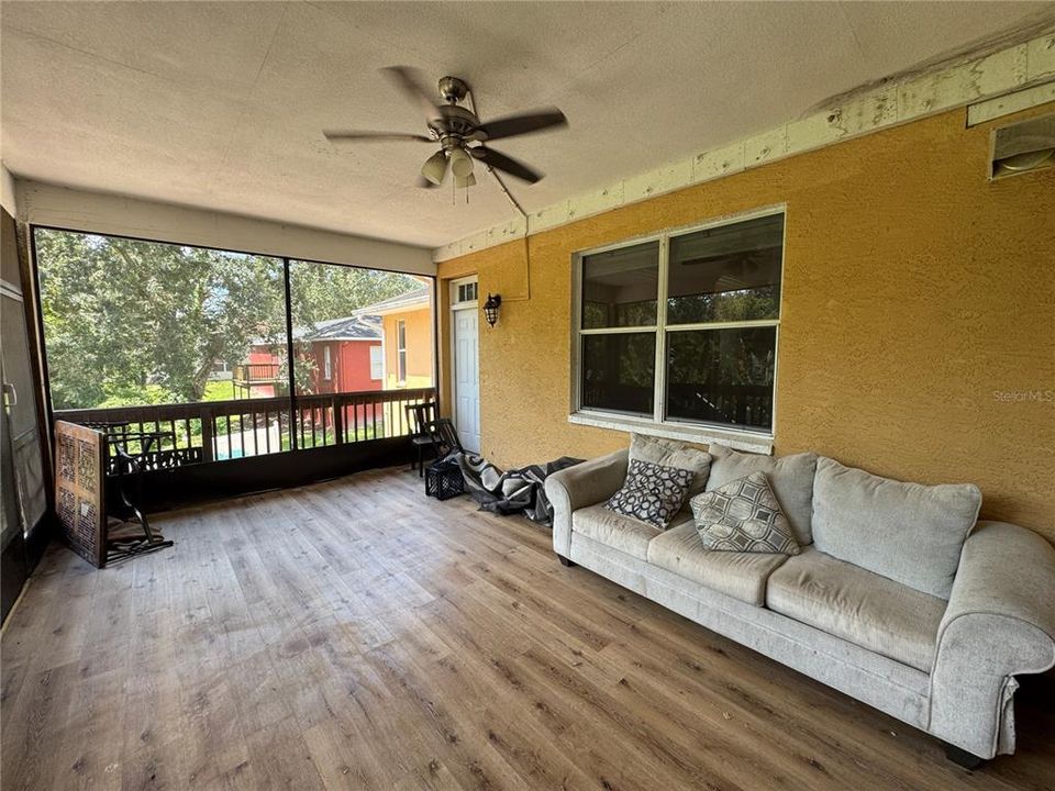 For Sale: $760,000 (5 beds, 4 baths, 4354 Square Feet)