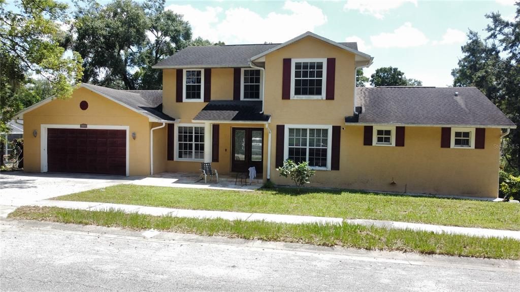 For Sale: $760,000 (5 beds, 4 baths, 4354 Square Feet)