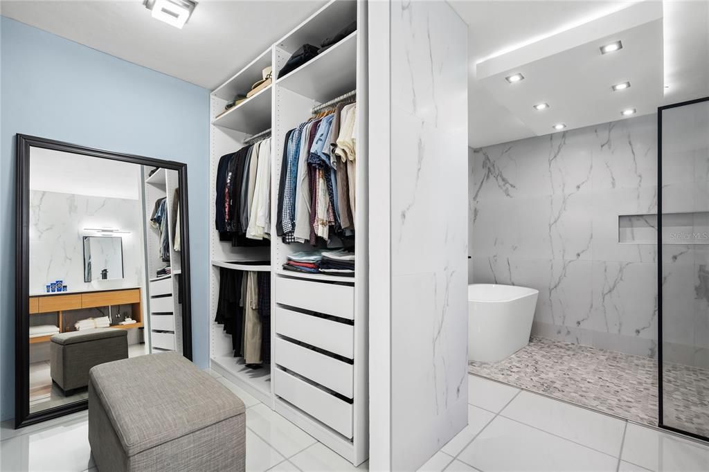 Active With Contract: $485,000 (3 beds, 2 baths, 2187 Square Feet)