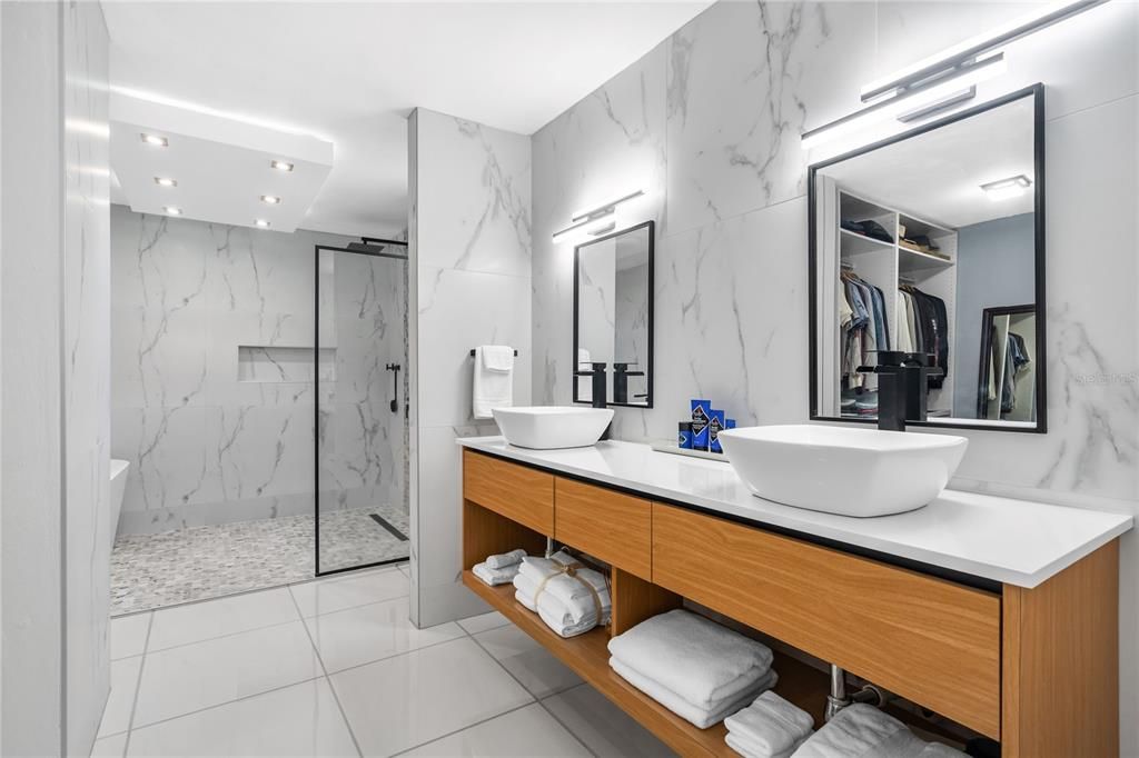 Active With Contract: $485,000 (3 beds, 2 baths, 2187 Square Feet)