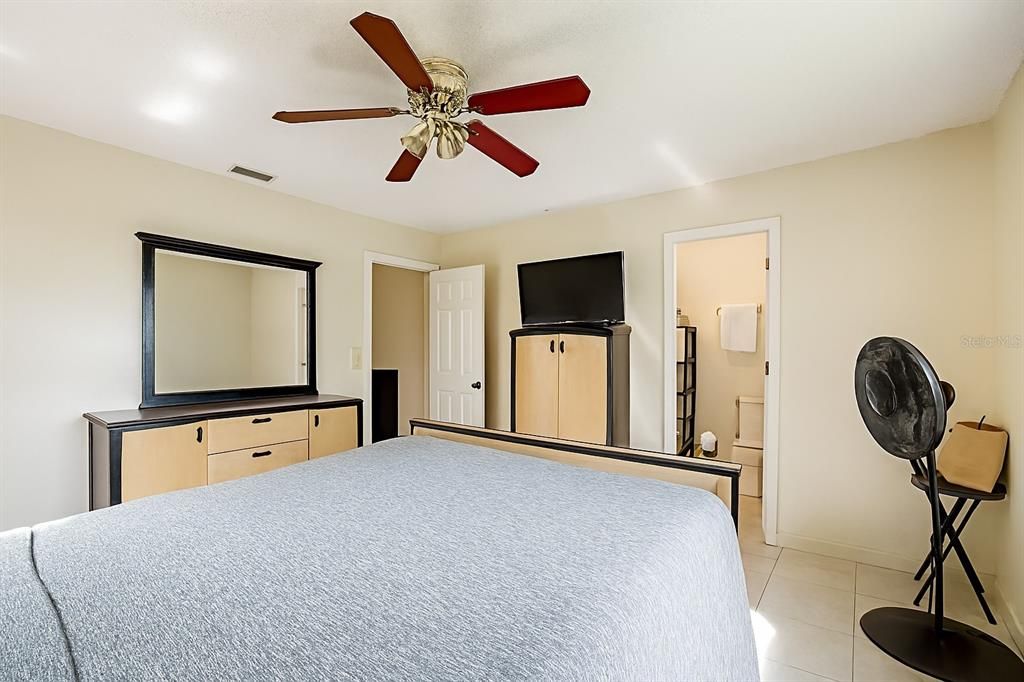 For Sale: $295,000 (3 beds, 2 baths, 1540 Square Feet)