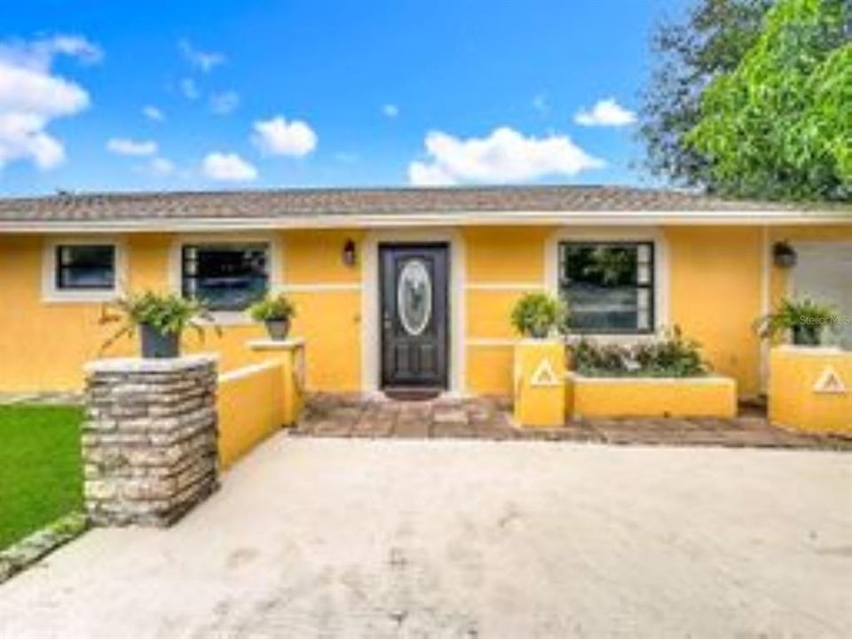 For Sale: $295,000 (3 beds, 2 baths, 1540 Square Feet)
