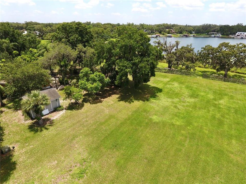 На продажу: $749,000 (0.59 acres)