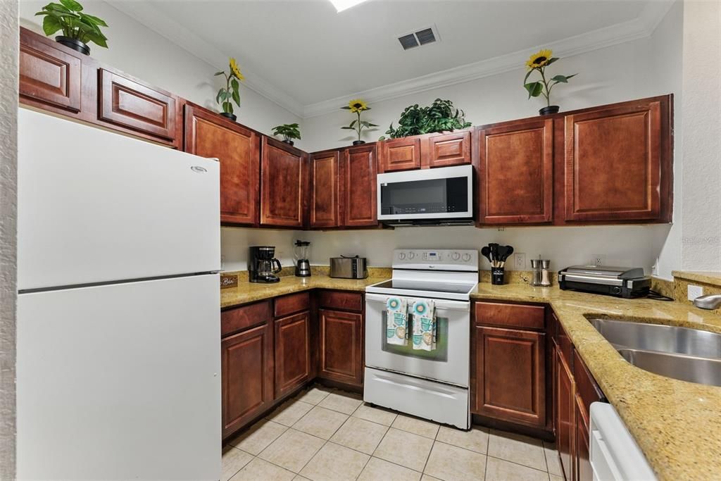 Active With Contract: $215,990 (3 beds, 2 baths, 1244 Square Feet)
