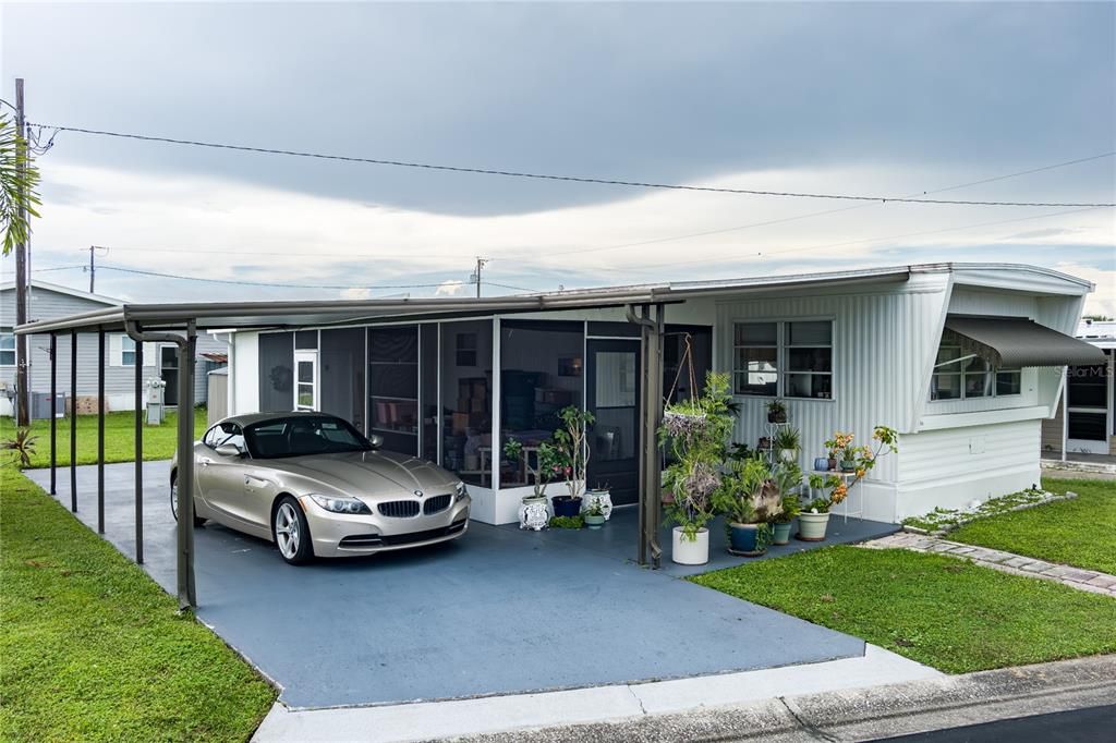 For Sale: $122,000 (2 beds, 1 baths, 624 Square Feet)