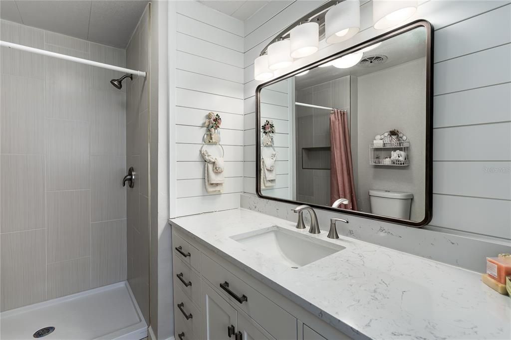 For Sale: $122,000 (2 beds, 1 baths, 624 Square Feet)