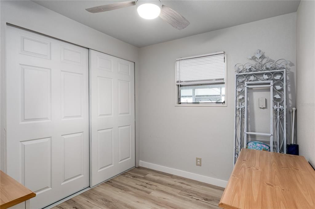 For Sale: $122,000 (2 beds, 1 baths, 624 Square Feet)