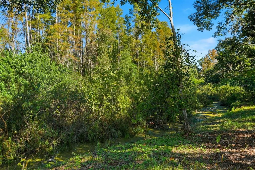 Под контрактом: $165,000 (2 спален, 2 ванн, 924 Квадратных фут)