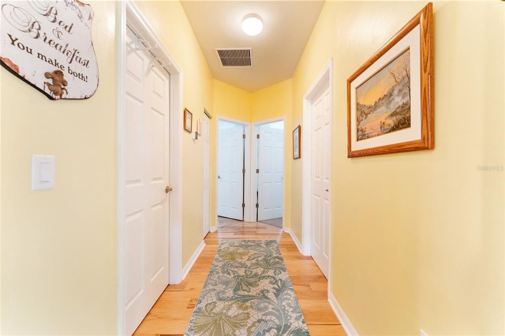 For Sale: $384,600 (3 beds, 2 baths, 1596 Square Feet)