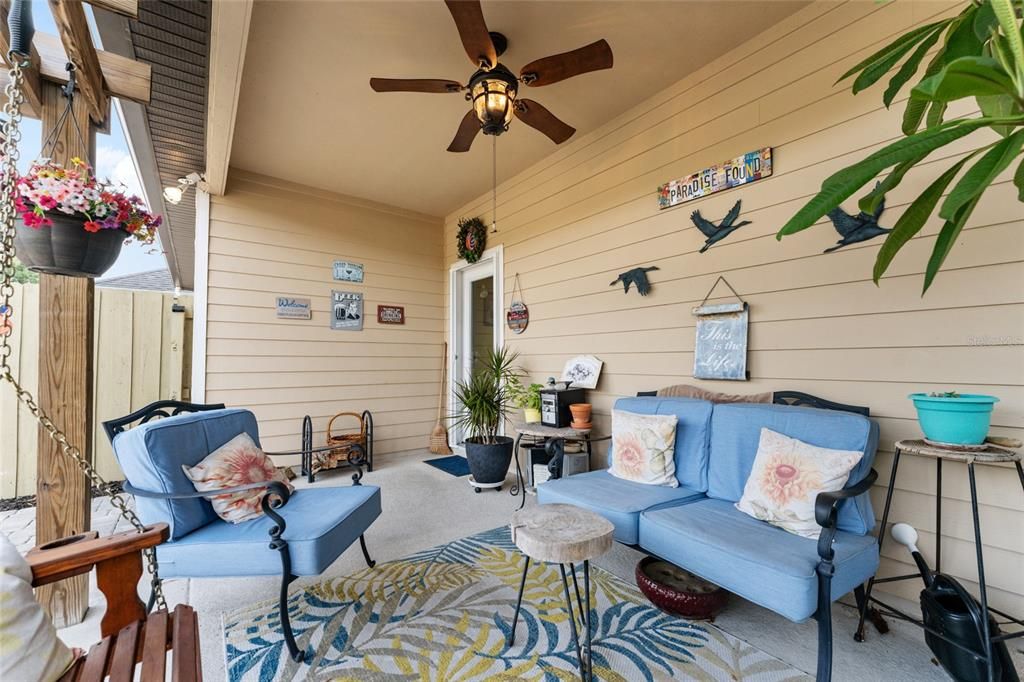 For Sale: $384,600 (3 beds, 2 baths, 1596 Square Feet)