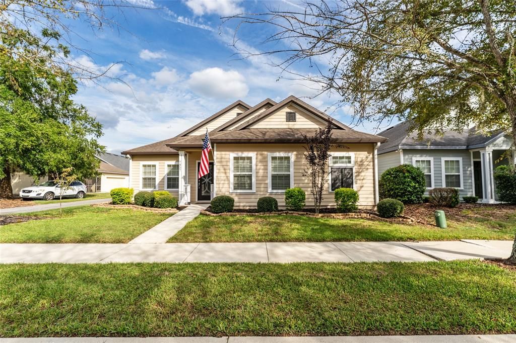 For Sale: $384,600 (3 beds, 2 baths, 1596 Square Feet)