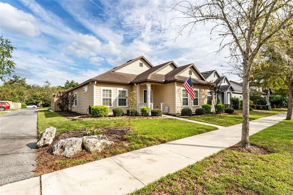 For Sale: $384,600 (3 beds, 2 baths, 1596 Square Feet)