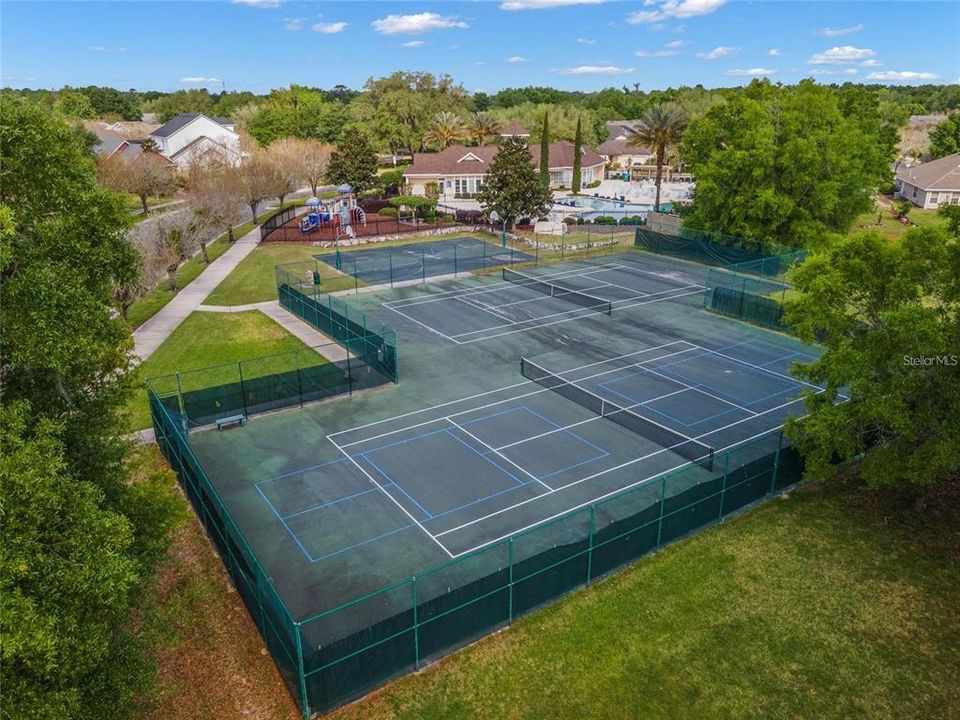 For Sale: $384,600 (3 beds, 2 baths, 1596 Square Feet)