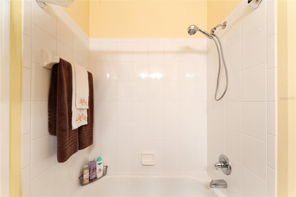 For Sale: $384,600 (3 beds, 2 baths, 1596 Square Feet)