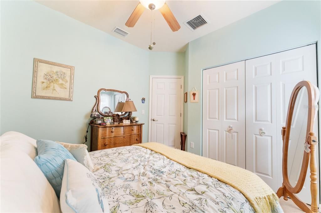 For Sale: $384,600 (3 beds, 2 baths, 1596 Square Feet)