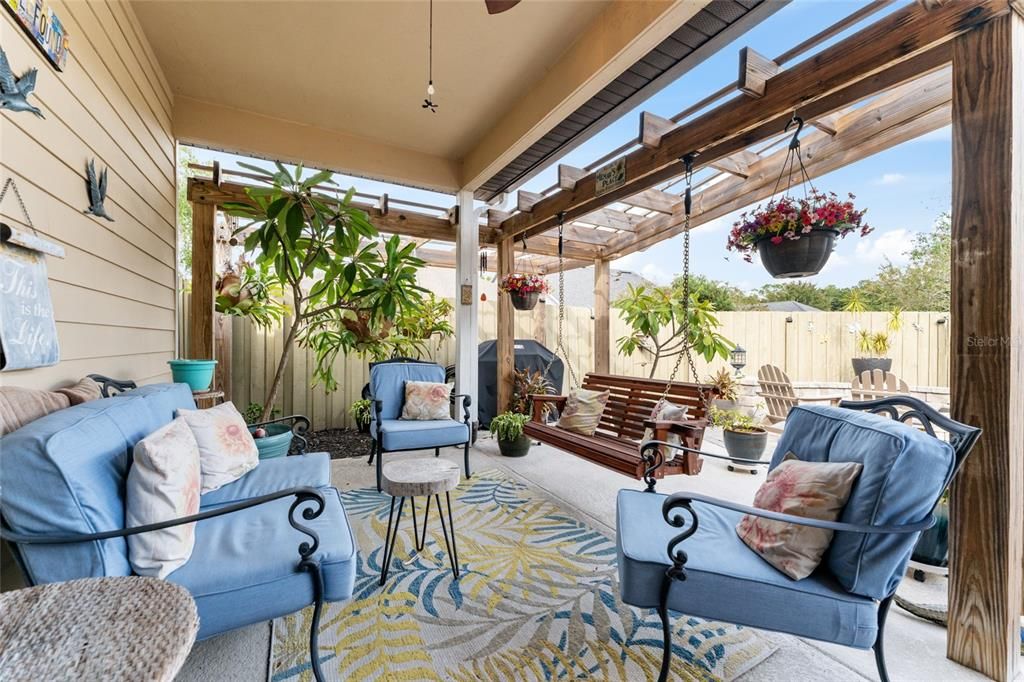 For Sale: $384,600 (3 beds, 2 baths, 1596 Square Feet)