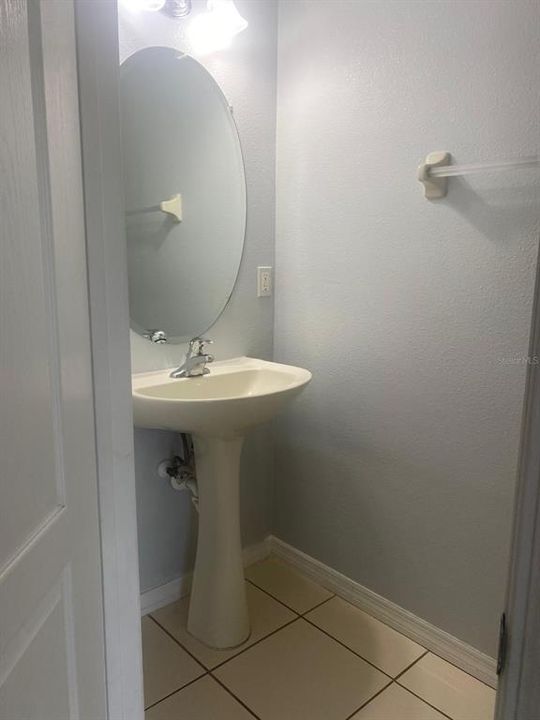 待售: $259,900 (2 贝兹, 2 浴室, 987 平方英尺)