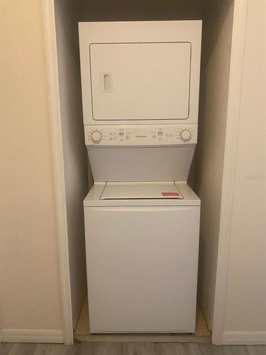 待售: $259,900 (2 贝兹, 2 浴室, 987 平方英尺)