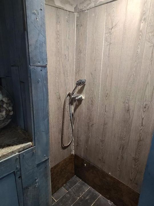 For Sale: $88,000 (2 beds, 1 baths, 564 Square Feet)