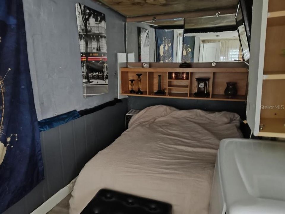 For Sale: $88,000 (2 beds, 1 baths, 564 Square Feet)