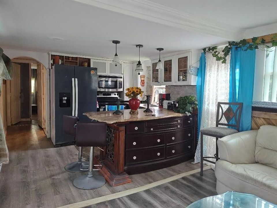 For Sale: $88,000 (2 beds, 1 baths, 564 Square Feet)