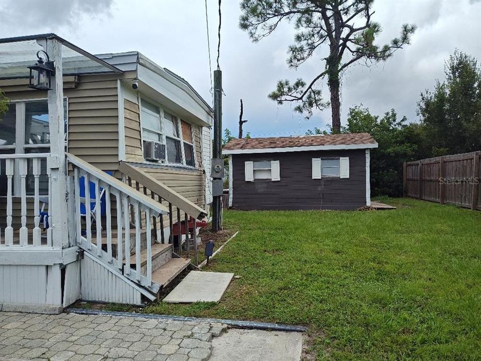 For Sale: $88,000 (2 beds, 1 baths, 564 Square Feet)