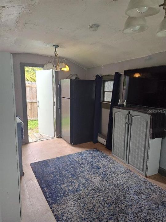 For Sale: $88,000 (2 beds, 1 baths, 564 Square Feet)