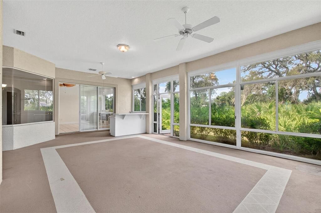 Activo con contrato: $549,900 (4 camas, 2 baños, 3395 Pies cuadrados)