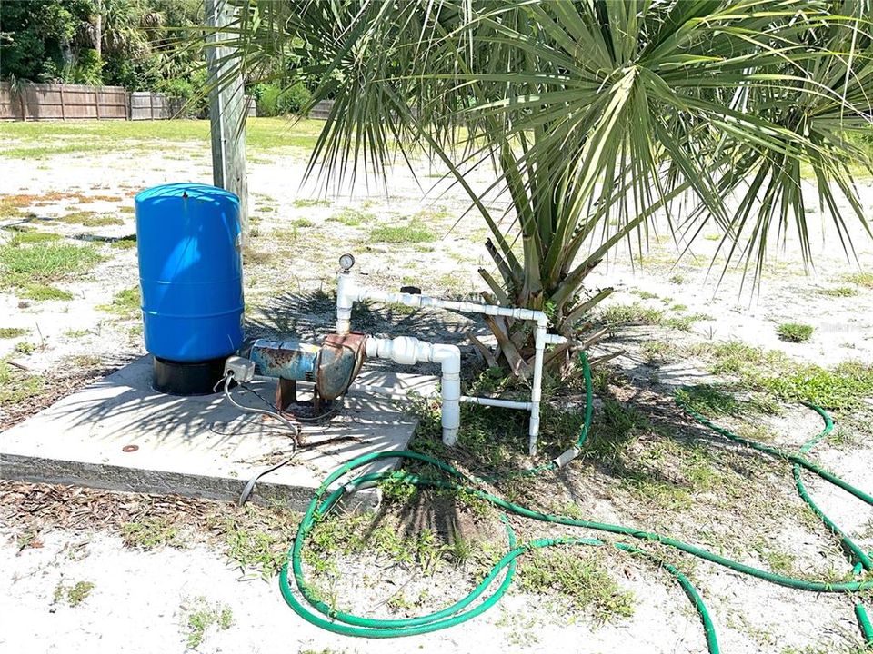 En Venta: $589,000 (3.69 acres)