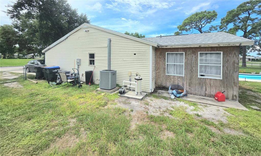 合同活跃: $204,999 (3 贝兹, 2 浴室, 1229 平方英尺)