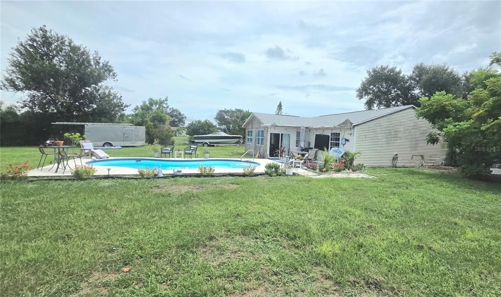 合同活跃: $204,999 (3 贝兹, 2 浴室, 1229 平方英尺)