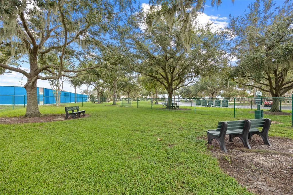 合同活跃: $425,000 (4 贝兹, 3 浴室, 2413 平方英尺)